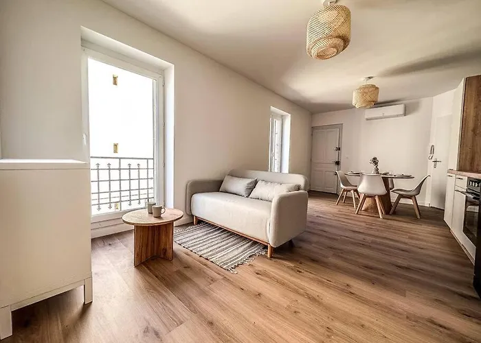 Apartment T2 Le Miredames *